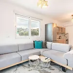 Villa Punta Mare *
