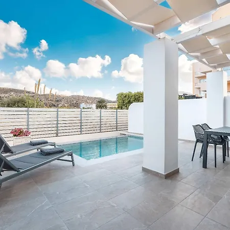 Villa Punta Mare *